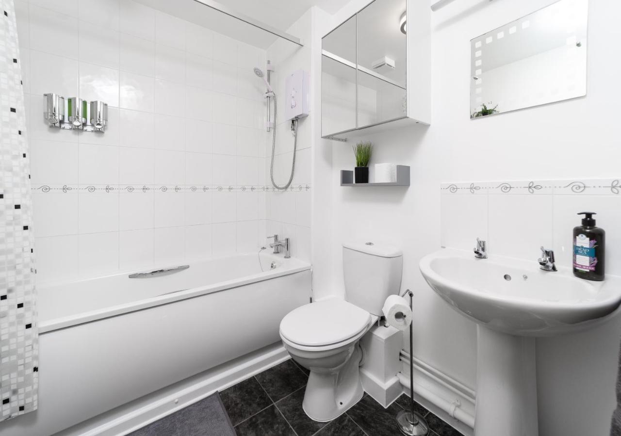 Charming 2Br Ground Floor Flat In Sholing, 11 Mins From City Centre - Recently Set Up With Love Southampton Exteriör bild