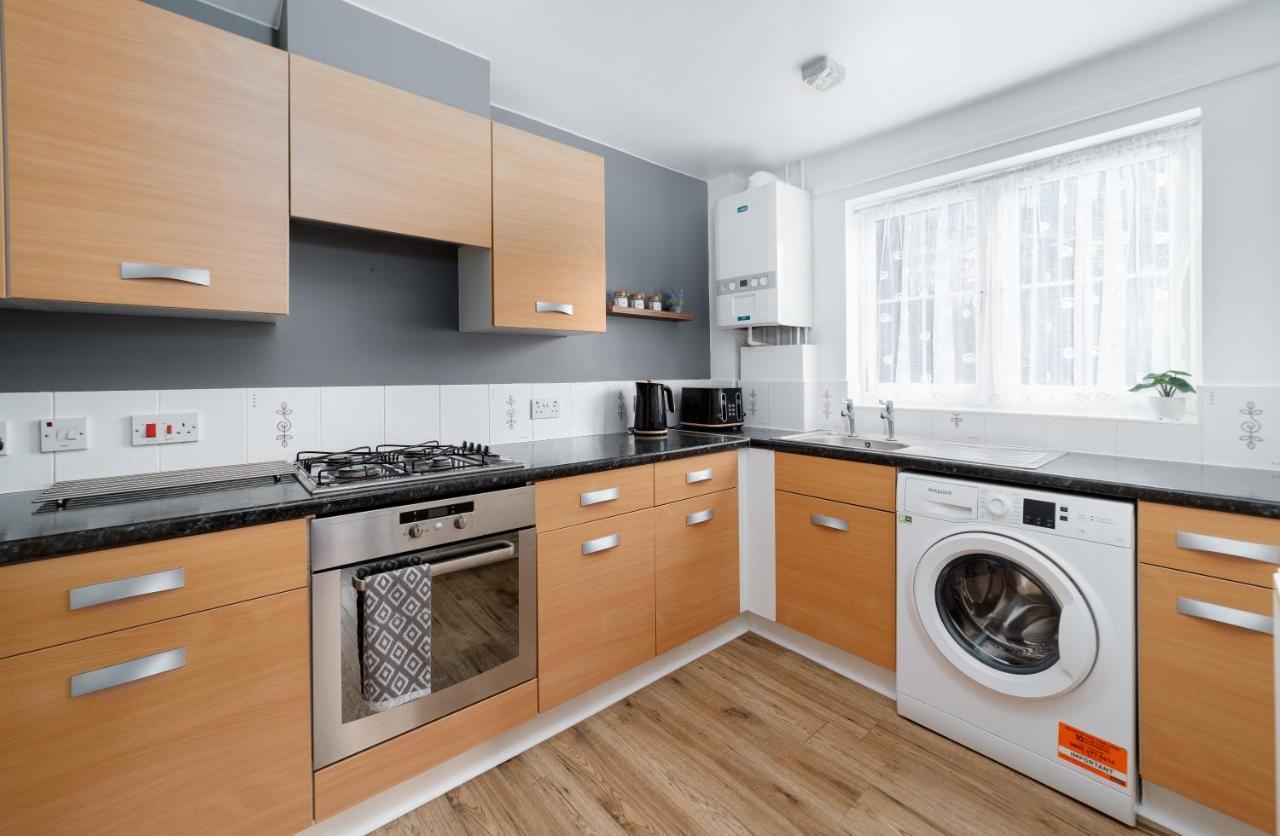 Charming 2Br Ground Floor Flat In Sholing, 11 Mins From City Centre - Recently Set Up With Love Southampton Exteriör bild