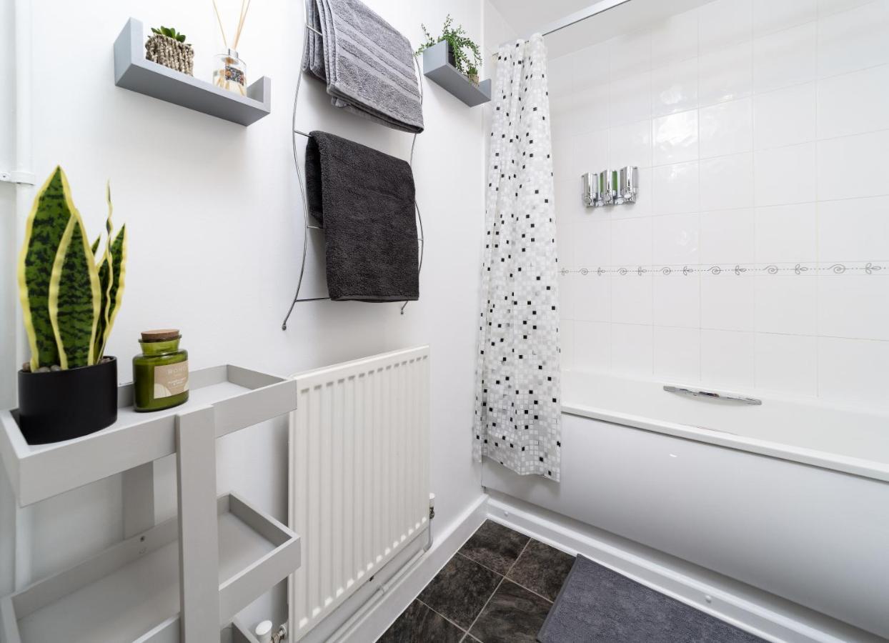Charming 2Br Ground Floor Flat In Sholing, 11 Mins From City Centre - Recently Set Up With Love Southampton Exteriör bild